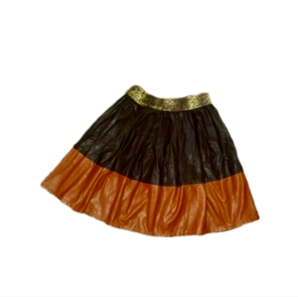 Champagne & Strawberry Flared Faux Leather Skirt - Picture 2 of 5